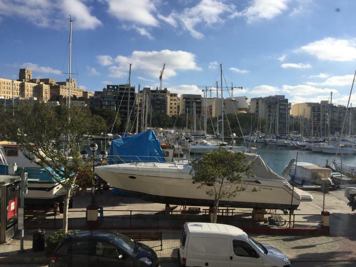 Seafront Apartment Between Valletta And Sliema Msida Exterior foto