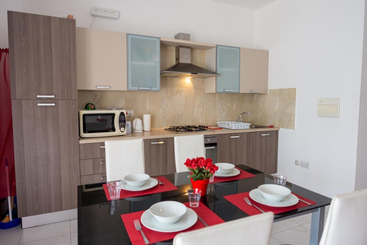 Seafront Apartment Between Valletta And Sliema Msida Exterior foto